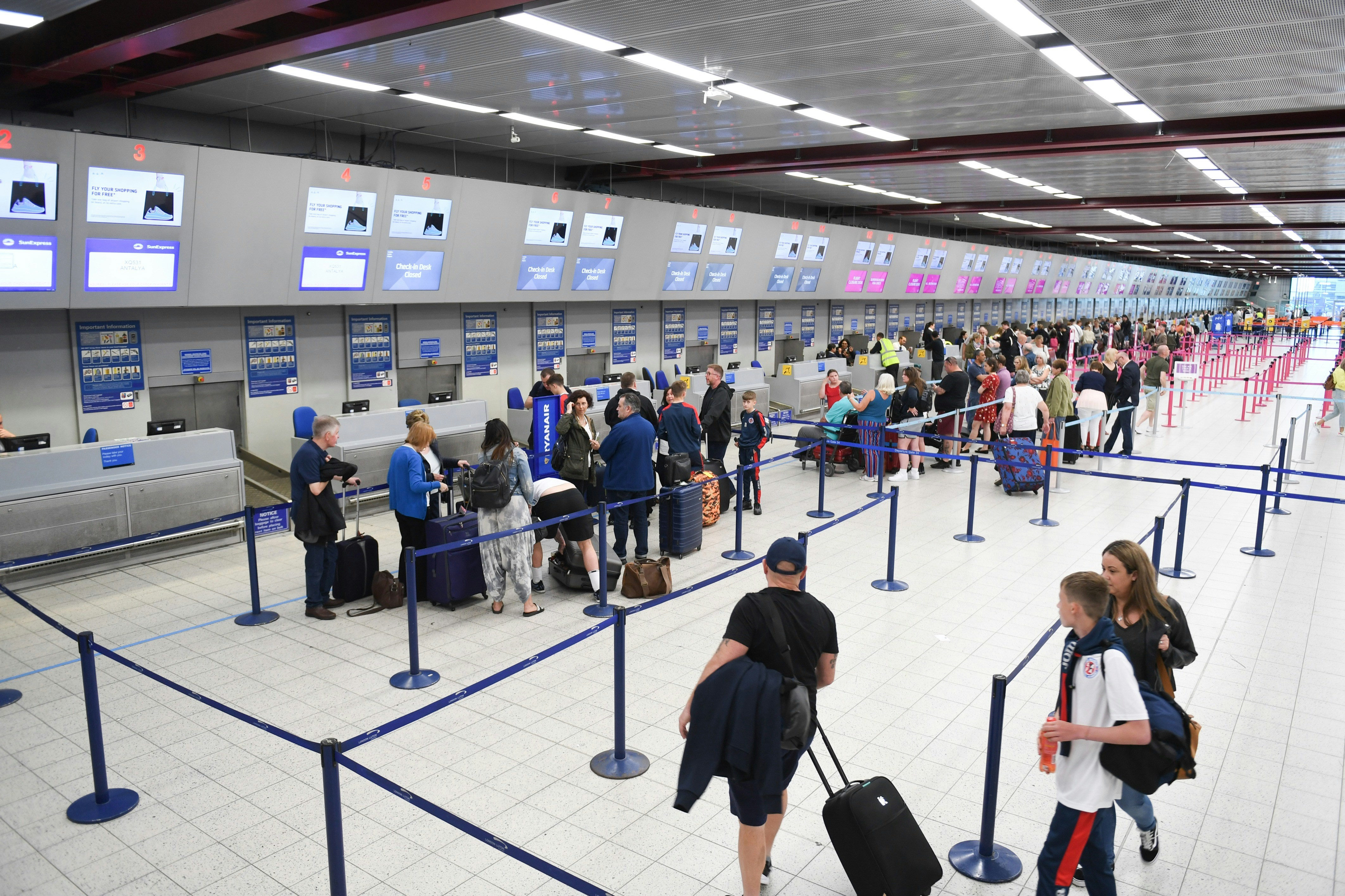 Manchester Airport Security How To Speed Through In 2026 Manchester 